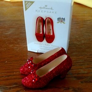 Dorthy's Ruby Slippers. The Wizard of Oz special Hallmark Christmas ornament